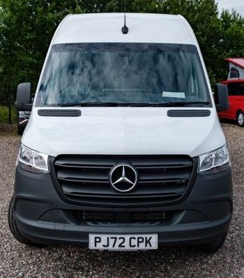 Extra Large (LWB Mercedes Sprinter or similar)